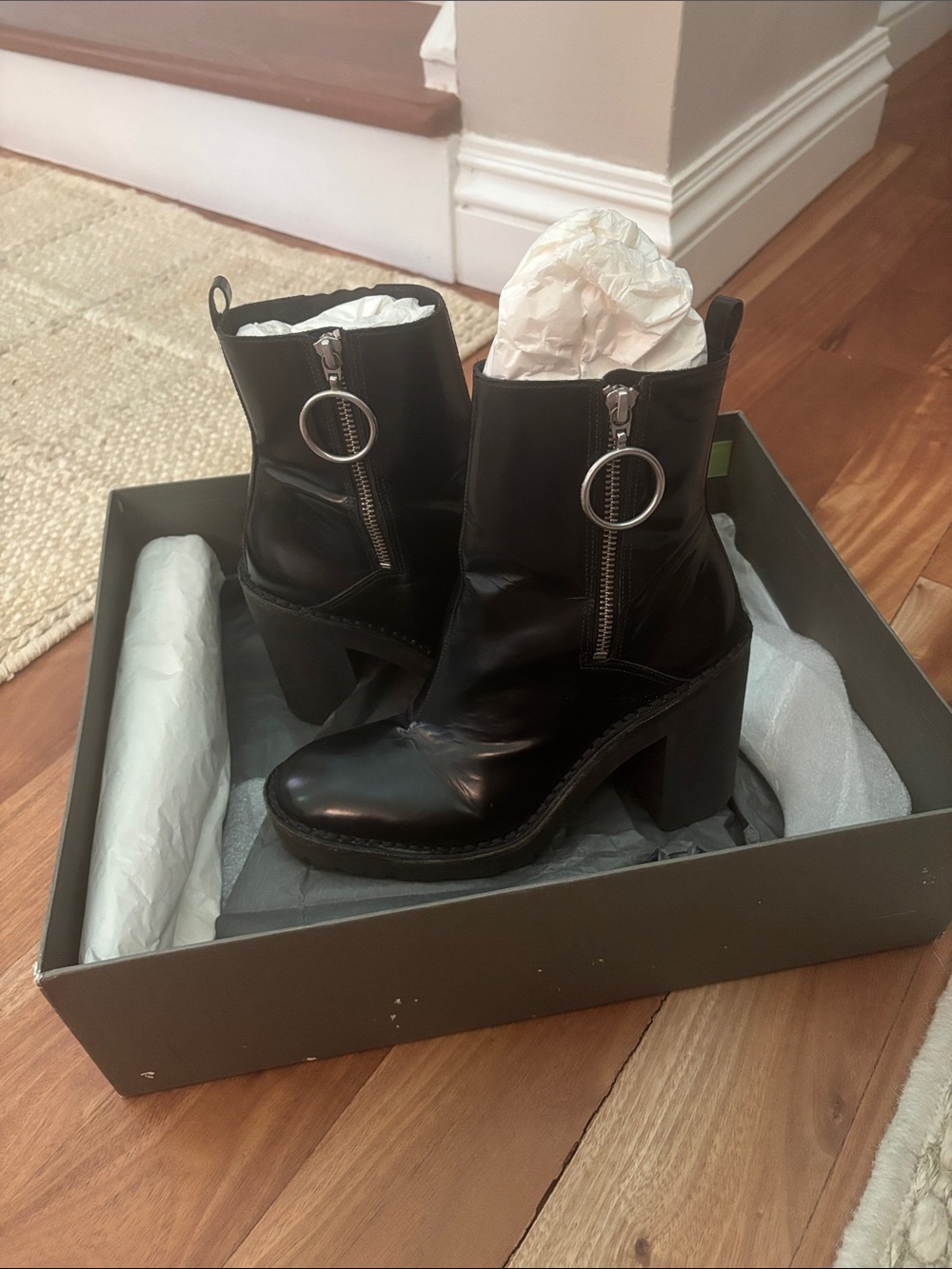 ALL SaintsBlack Leather Ankle Boots with Ring Zipper